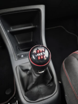 Volkswagen up! Volkswagen Up! 1.0 TSI GTI 116PK/Pano/Cruise/Clima/Sfeer/ - afbeelding nr 14