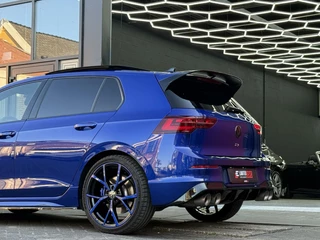 Volkswagen Golf Volkswagen Golf 8 2.0 TSI R 4Motion | PANO | AKRA | STAGE 2 - afbeelding nr 14