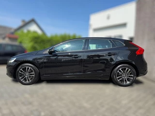 Volvo V40 Volvo V40 2.0 T2 Momentum 185PK / 4-SEIZOENENBANDEN / FULL LED / STOELVERW. / PDC / TREKHAAK - afbeelding nr 4