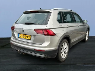 Volkswagen Tiguan Volkswagen Tiguan 1.5 TSI 150pk DSG AUTOM. Highline PANO I DIGI DASH. TREKHAAK I LEER I PDC V+A I ORG. NL + NAP - afbeelding nr 2