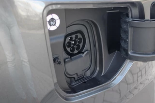 Ford E-Transit Ford E-Transit Cust. 320 L2H1 Limited 65 kWh 218pk | VOORRAAD | Inklapbare trekhaak | 17 inch lichtmetalen velgen (Carbonised Grey) | Driver Assistent Pack Premium | AGM accu | 3-fase laadkabel mode 3 32A, 10 meter | Centrale dubbele vergrendeling | Vehicle Integration System - afbeelding nr 4