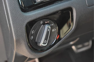Volkswagen Golf | Pano | Keyless | Camera | Carplay | DAB | Stoelverw | Dynamic LED | Digitale tellers | Adapt.CC - afbeelding nr 46