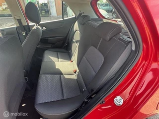Kia Picanto Kia Picanto 1.0 MPi Dynamic Line   Navigatie , Achteruit rij camera  Aple Carp[lay / Android Auto  , Bleutooth , Spotify   Ectr ramen , Centrale deurvergrendeling met afstandbediening , Rood Metaallak ! - afbeelding nr 20