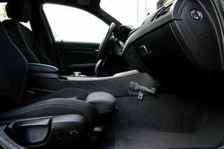 BMW 1 Serie BMW 1 Serie 118i Sport-Line Rijklaarprijs-Garantie Navigatie Led Sport Interieur Airco - afbeelding nr 14