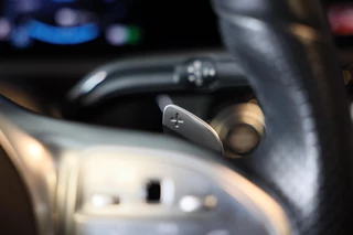 Mercedes-Benz A-Klasse Mercedes-Benz A-klasse 250 e AMG 45 Look / AUT / Digital Cockpit / Cruise Control / Sfeerverlichting / Camera / Pano / 19 Inch - afbeelding nr 26