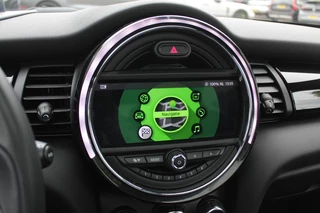 MINI Cooper MINI Cooper Mini 1.5 60 Years Edition / Panoramadak / Head-up / Leder / Harman Kardon / 17'' / Navigatie / DAB / Cruise Control - afbeelding nr 23