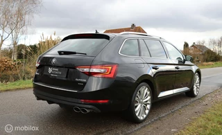 Škoda Superb Skoda Superb Combi 2.0 TSI 4x4 L&K / Pano / Canton / Luxe - afbeelding nr 4