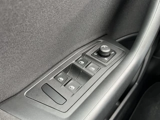 Volkswagen T-Roc Volkswagen T-Roc Cabrio 1.5 TSI Style 150pk Automaat | Adaptieve Cruise | Stoelverwarming | Digitale Cock pit | Dealer onderhouden | Dodehoeksensoren - afbeelding nr 31