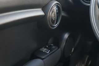 MINI Cooper Mini Cooper 1.5 136 PK Aut. Chili Automaat|Ecc|Carplay|Navi|Pdc|Leder|Zwarte hemel|Dealer onderhouden - afbeelding nr 15