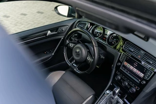 Volkswagen Golf Volkswagen Golf 2.0 TSI R 4Motion Pano Dsg DCC Dynaudio - afbeelding nr 48