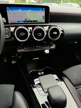 Mercedes-Benz A-Klasse Mercedes-Benz A-klasse A 200 AMG AUT NAP Widescreen Camera - afbeelding nr 16