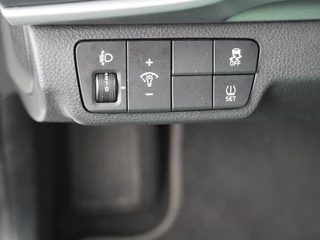 Kia Stonic - Navigatie - Camera - Airco - Cruise control - 17 inch LM velgen - Fabrieksgarantie tot 03-2027 - afbeelding nr 29