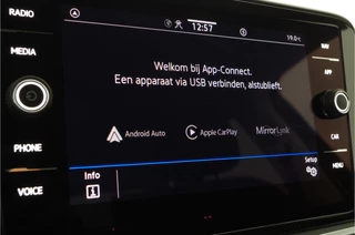 Volkswagen T-Roc Volkswagen T-Roc 1.0 TSI Life Business > Camera/Winterpakket/17 inch/Adapt.cruise... - afbeelding nr 20