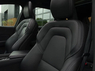Volvo XC60 Volvo XC60 T8 407PK AWD / Inscription / panoramadak / 360° / LED - afbeelding nr 31