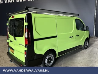 Renault Trafic Renault Trafic 1.6 dCi L1H1 Euro6 Airco | Navigatie | Imperiaal | Cruisecontrol | Trekhaak | Parkeersensoren | Bijrijdersbank - afbeelding nr 10