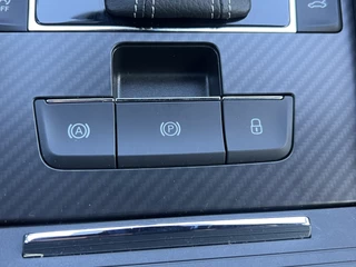 Škoda Superb Navigatie ACC DAB Sportstoelen Elek. Stoel Matrix Beam Stoelverwarming Getint Glas Camera Carplay NL Auto - afbeelding nr 30