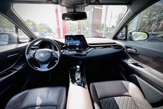 Toyota C-HR Toyota C-HR 1.2 Executive / CAMERA / TREKHAAK / CLIMA - afbeelding nr 15