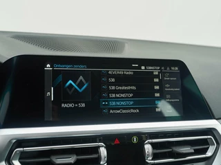 BMW 3 Serie BMW 3-serie Touring 330e 293pk Sport Line | Full LED | Carplay | Stoel/stuurverwarming | Trekhaak - afbeelding nr 38