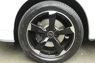Audi Q2 Audi Q2 1.4 TFSI 150pk CoD Sport Automaat NL-Auto NAP Panoramadak Clima Cruise Navi PDC 17
