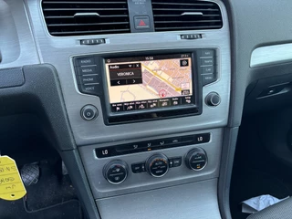Volkswagen Golf NAVI / CLIMA / PDC / BLUETOOTH / CRUISE / DAB+ / NL-AUTO - afbeelding nr 6