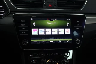 Škoda Superb Škoda Superb Combi 2.0 TDI Business Edition | Panoramadak | ACC | Canton | Camera - afbeelding nr 16