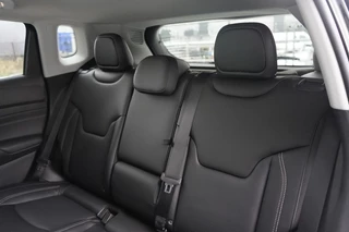 Jeep Compass Jeep Compass 4xe 240 PK Hybrid S | Leder | Navi | Winter | Camera | 19