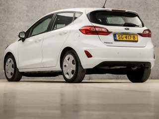 Ford Fiesta (APPLE CARPLAY, GROOT NAVI, PARKEERSENSOREN, SPORTSTOELEN, CRUISE, LANE ASSIST, DAB+, NIEUWSTAAT) - afbeelding nr 3