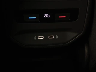 SEAT Leon SEAT Leon 1.5 eTSI Style Launch Edition | Trekhaak |  Carplay | Adaptive cruise | Camera | Navigatie | Park Assist | Climate control - afbeelding nr 26