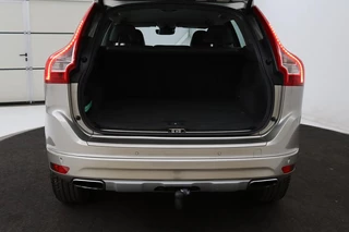 Volvo XC60 Volvo XC60 2.0 T5 Summum | 1e eigenaar | Leder |  Stoelverwarming | Trekhaak | Navigatie | Sportstoelen | Memory | Bluetooth | Climate control - afbeelding nr 11