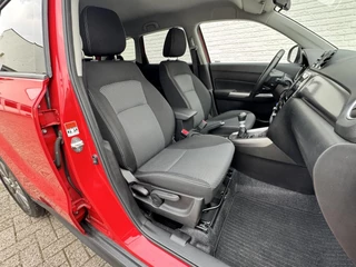 Suzuki Vitara Suzuki VITARA 1.4 Boosterjet Select Smart Hybrid Adaptive cruise control Climate control Parkeercamera Apple / Android carplay - afbeelding nr 39