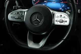Mercedes-Benz C-Klasse Mercedes-Benz C-klasse 200 AMG | Stoelverwarming | Carplay | Trekhaak |  Matrix LED | Sfeerverlichting | Leder/Alcantara | Side Assist | Camera - afbeelding nr 8