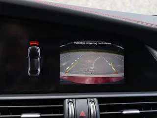 Alfa Romeo Giulia Alfa Romeo Giulia 2.0 Turbo 280 PK Competizione Q4 AWD | Pano | Harman | 19