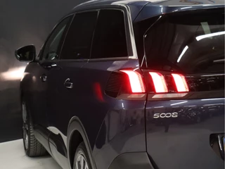 Peugeot 5008 7P [TREKHAAK, APPLE CARPLAY, ANDROID, VOL LEDER, STOELVERWARMING, CAMERA, CLIMATE CONTROL, PDC, NAVIGATIE, NIEUWSTAAT] - afbeelding nr 11