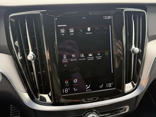 Volvo V60 Volvo V60 T6 340PK Recharge R-Design| Panodak| Adap.Cruise| 360Camera| Tre - afbeelding nr 40