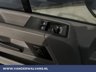 Volkswagen Crafter Volkswagen Crafter 2.0 TDI 140pk L3H3 (oude L2H2) Euro6 Airco | Camera | Cruisecontrol | Apple Carplay | bijrijdersbank android auto, chauffeursstoel, - afbeelding nr 16