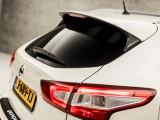 Nissan QASHQAI (PANORAMADAK, NAVIGATIE, CLIMATE, 360 CAMERA, STOELVERWARMING, SPORTSTOELEN, KEYLESS, LED KOPLAMPEN, NIEUWSTAAT) - afbeelding nr 31