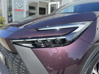 Toyota C-HR Dodenhoekdetectie, Navigatie, Parkeersensoren V + A , All-in Rijklaarprijs - afbeelding nr 6