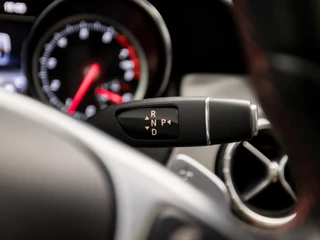 Mercedes-Benz CLA Mercedes-Benz CLA 180 AMG Sport Automaat (SCHUIFDAK, APPLE CARPLAY, GROOT NAVI, LEDER/ALCANTARA, STOELVERWARMING, SPORTSTOELEN, CRUISE, KEYLESS START, NIEUWSTAAT) - afbeelding nr 19