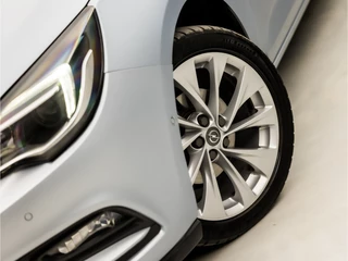 Opel Astra Opel Astra Sports Tourer 1.4 Innovation 150Pk Automaat (APPLE CARPLAY, GROOT NAVI, CLIMATE, CAMERA, LEDER, SPORTSTOELEN, ADAPTIVE CRUISE, PARKEERSENSOREN, LANE ASSIST, NIEUWE APK, NIEUWSTAAT) - afbeelding nr 38