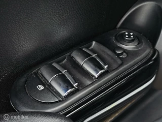 MINI Cooper Mini Mini 1.5 Cooper Serious Business Panorama/Navigatie/PDC - afbeelding nr 20