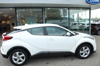 Toyota C-HR Toyota C-HR 1.8 Hybrid Dynamic Keyless entry | Camera | Cruise control - afbeelding nr 6