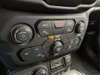 Jeep Renegade Jeep Renegade 4xe 240 PLUG-IN HYBRID ELECTRIC NEW UPLAND AUT. Keyless | Dodehoeksensoren | Navi | Carplay - afbeelding nr 16