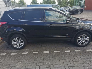 Ford Kuga Ford Kuga 1.5 EcoBoost 182 PK Titanium 4WD Automaat | Trekhaak | Winterpack | Navigatie | Camera | Climate Control | Cruise Control | PDC V + A - afbeelding nr 4