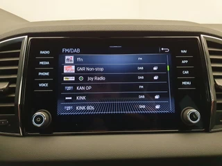 Škoda Karoq Škoda Karoq 1.0 TSI 110pk Business Edition Camera, Cruise control, Winterpakket - afbeelding nr 12