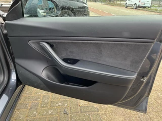 Tesla Model 3 Tesla Model 3 Long Range AWD 75 kWh BLACK LINE! - afbeelding nr 15