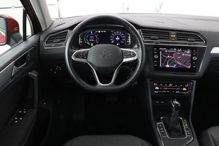 Volkswagen Tiguan Volkswagen Tiguan 1.4 TSI eHybrid Life | Stoel & stuurverwarming |  Carplay | Adaptive cruise | Full LED | Navigatie | Parkeerhulp | Active Info Display - afbeelding nr 3