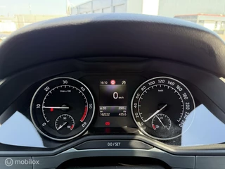 Škoda Superb Skoda Superb Combi 1.6 TDI Ambition PANORAMADAK, TREKHAAK - afbeelding nr 15