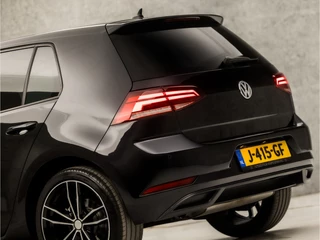 Volkswagen Golf Automaat (APPLE CARPLAY, CLIMATE, STOELVERWARMING, SPORTSTOELEN, LM VELGEN, GETINT GLAS, CRUISE, NIEUWSTAAT) - afbeelding nr 13