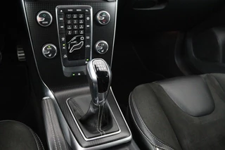 Volvo V40 Volvo V40 2.0 T4 Sport | Stoelverwarming | Full LED |  Navigatie | Leder/Alcantara | Climate control | Parkeerhulp | Cruise control | R Design - afbeelding nr 8