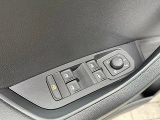 Škoda Karoq Skoda Karoq 1.5 TSI Sportline Automaat | Panoramadak | LED | Stoelverwarming | Adaptieve cruise control | Dode hoek detectie | Trekhaak uitklapbaar | Canton HiFi | Elektrisch bedienbare achterklep | Parkeersensoren voor en achter | Achteruitrijcamera - afbeelding nr 4